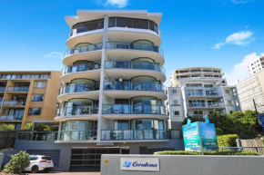  Cerulean Apartments  Калундра